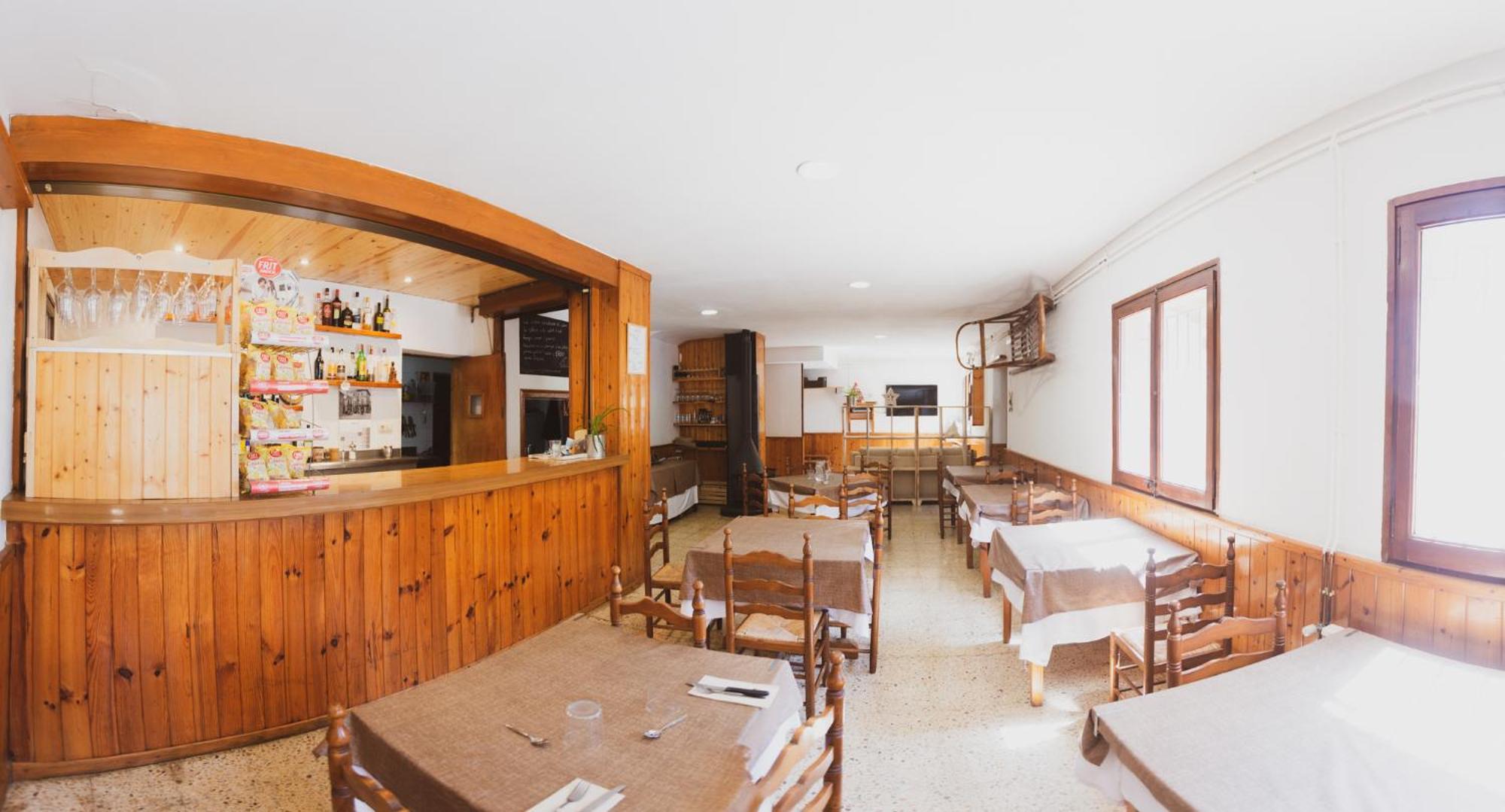 Coll De Port Hostel Tuixen Luaran gambar