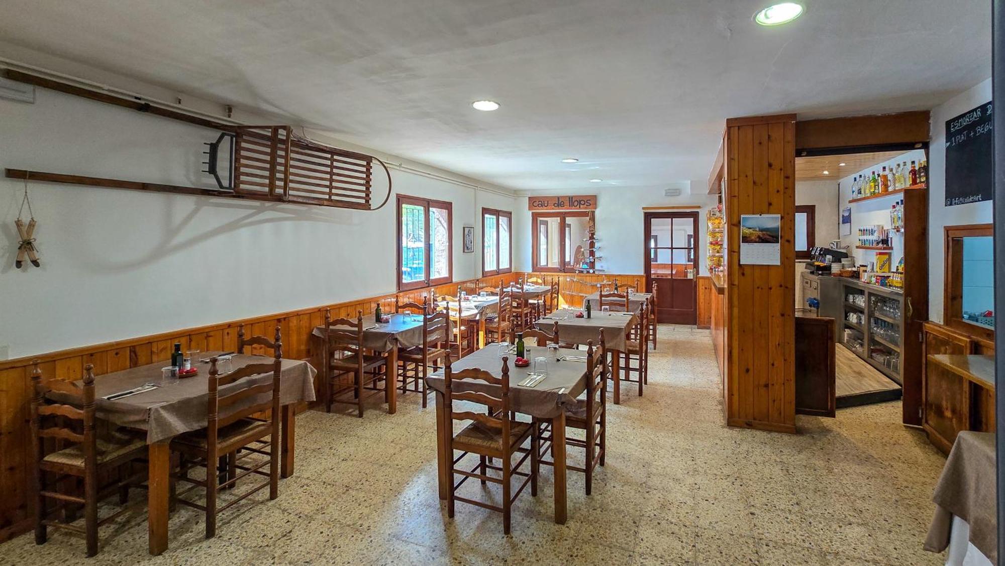 Coll De Port Hostel Tuixen Luaran gambar